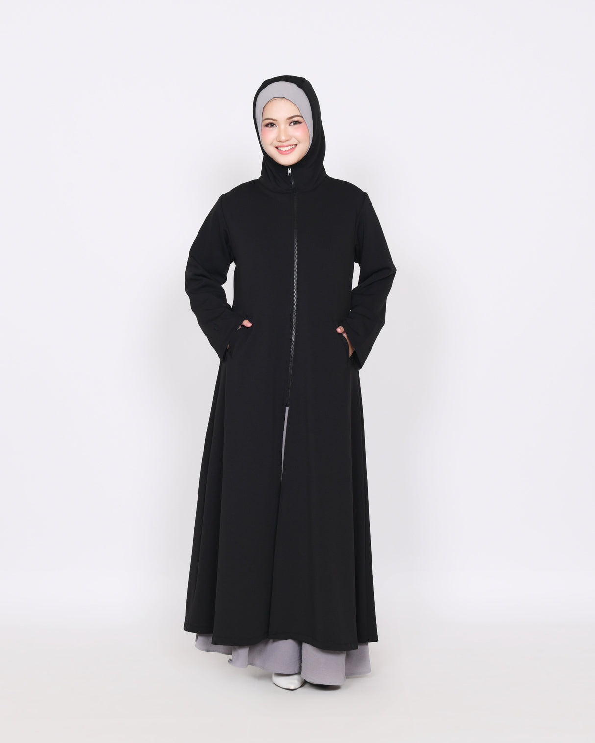 Outer Dames | Avelina