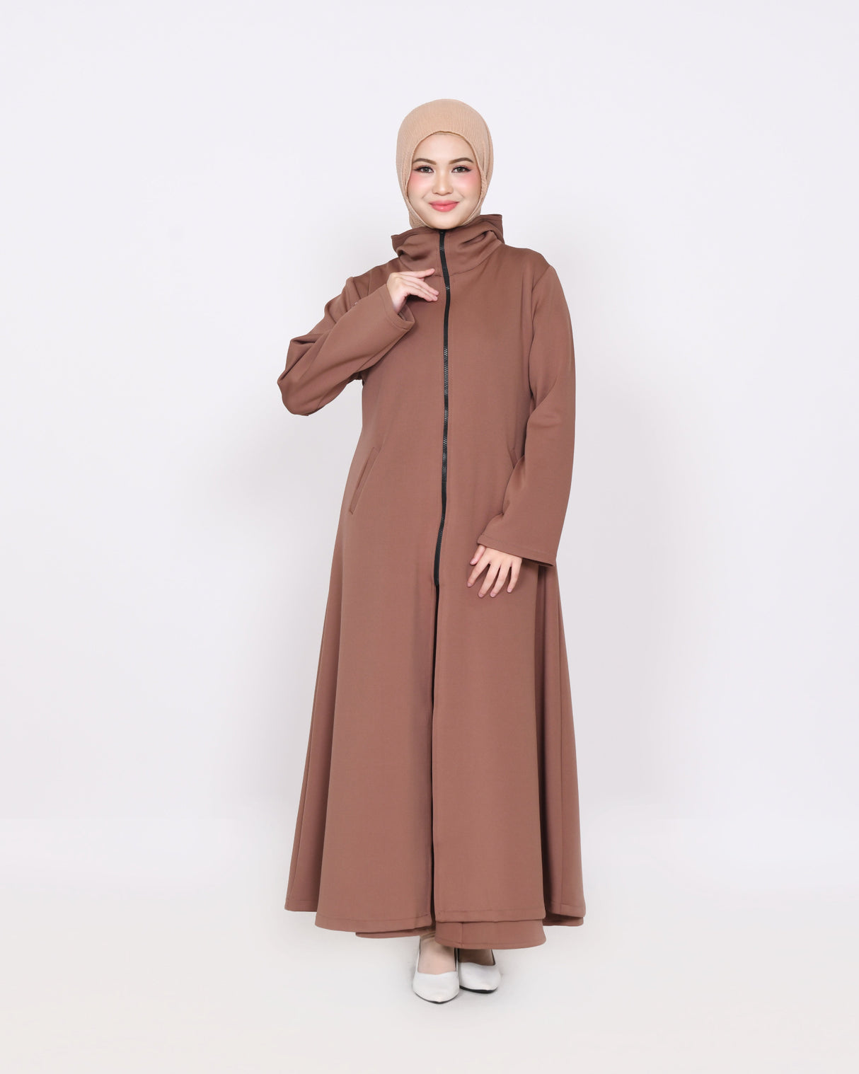 Outer Dames | Avelina