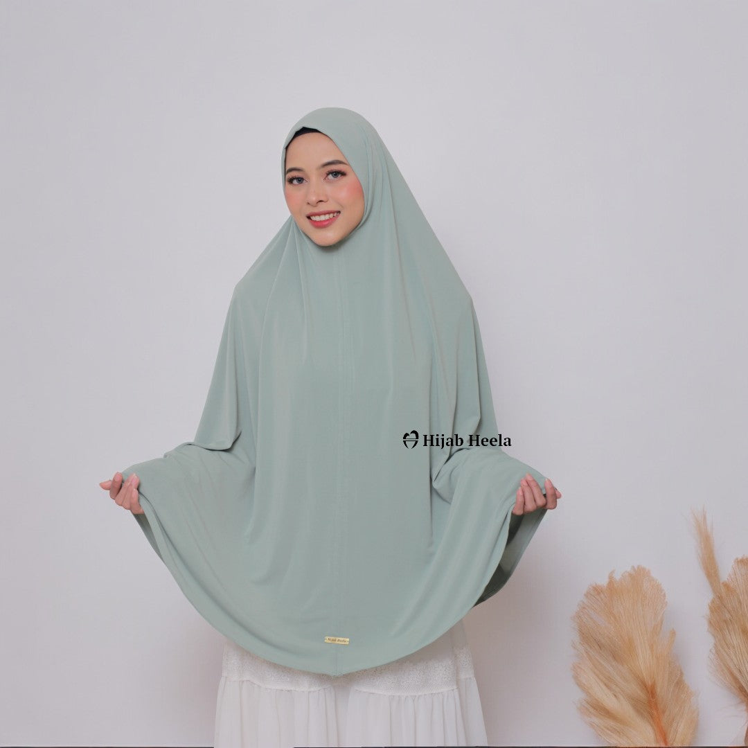 Khimar Dames ā Hawa van Hijab Heela, productfoto 7. De afgebeelde abaya is niet inbegrepen.