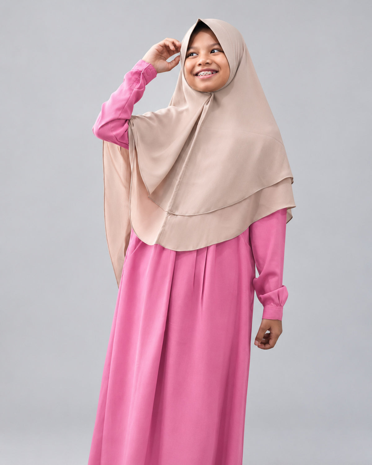 Khimar Fitri voor meisjes ā Light Melon op model ā Hijab Heela