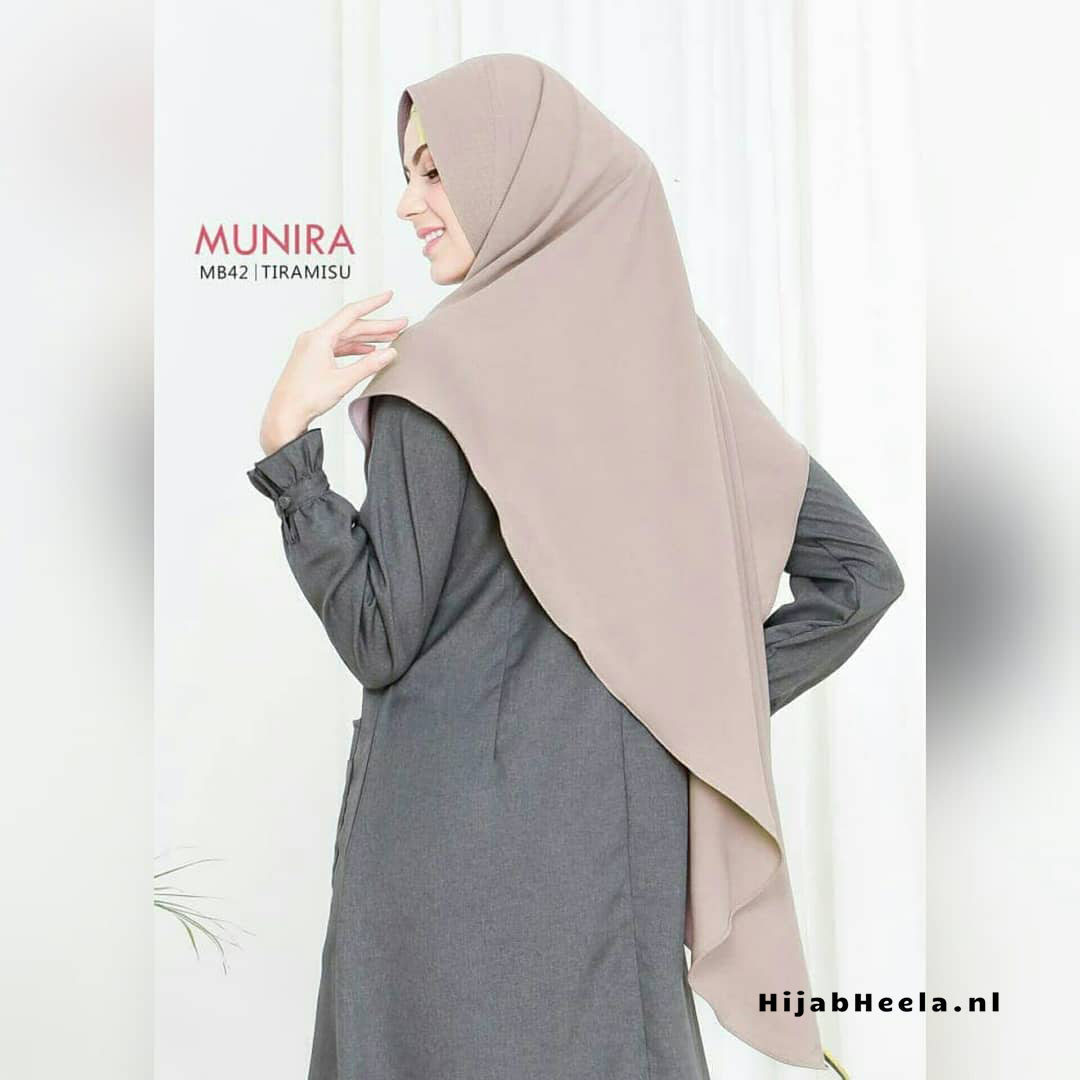 Khimar Dames – MB42 van Munira, productfoto 2. De afgebeelde abaya is niet inbegrepen.