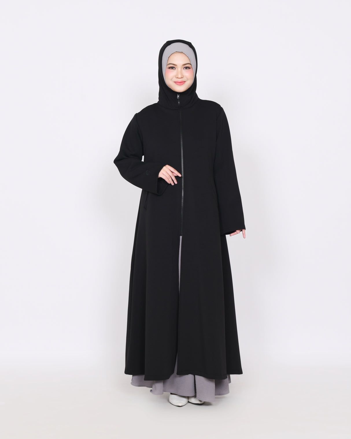 Outer Dames | Avelina