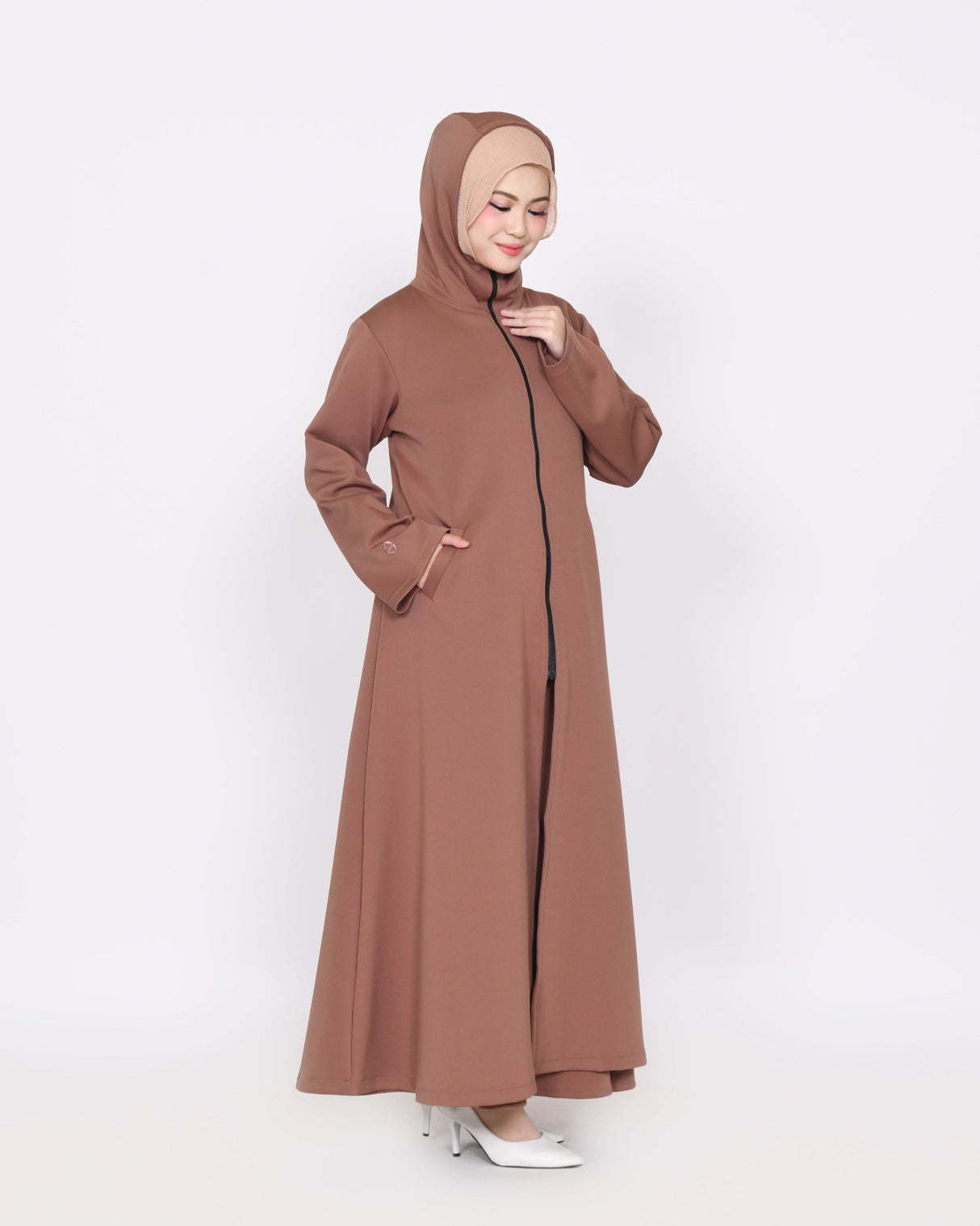 Outer Dames | Avelina