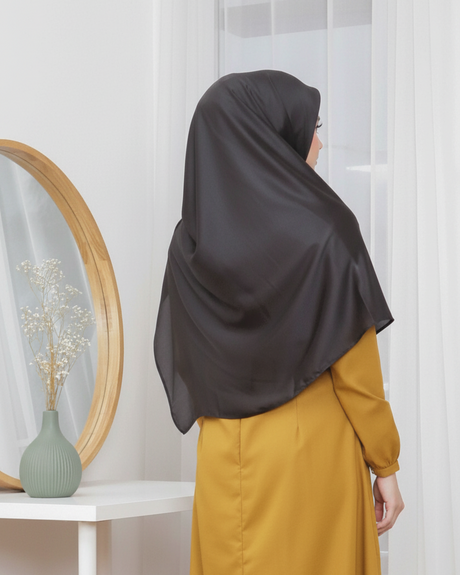 MS07 - Black Back View