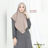 Khimar Dames – MB42 van Munira, productfoto 4. De afgebeelde abaya is niet inbegrepen.